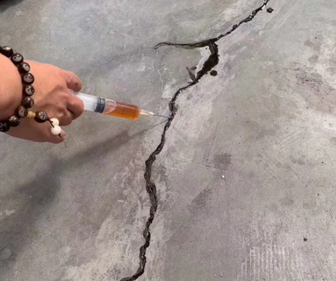 临川混凝土裂缝修补技术详解​